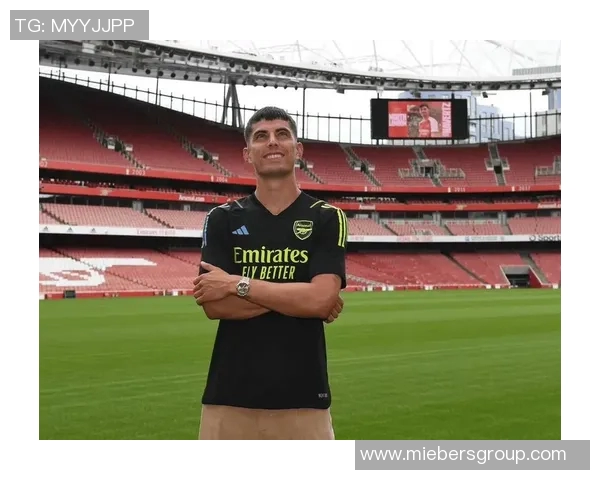 哈弗茨的日常穿搭解析：从球场到街头的时尚之旅